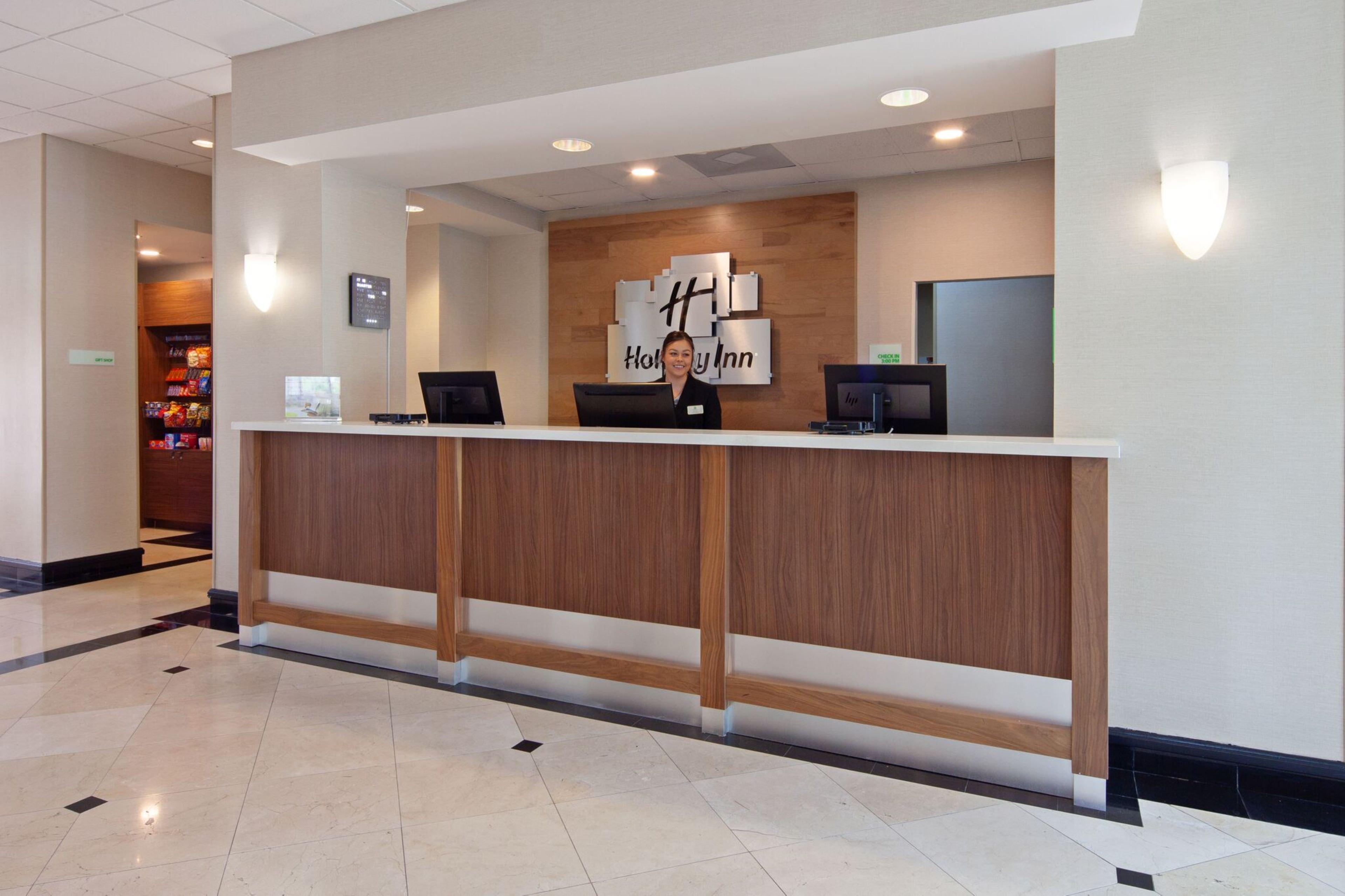 Hampton Inn & Suites Палмдейл Экстерьер фото